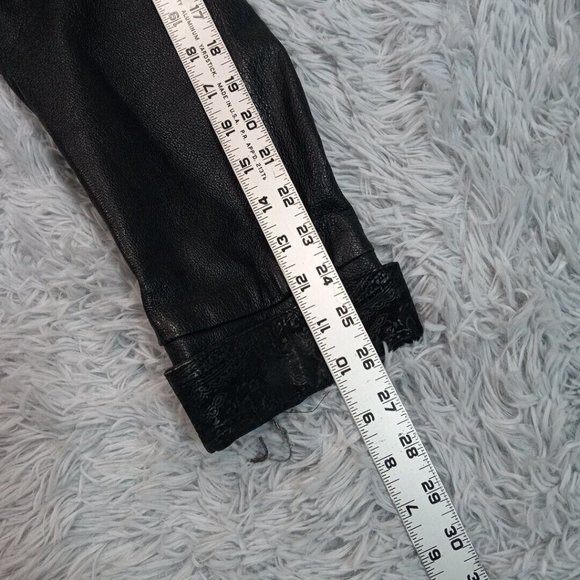 Wilsons Womens Jacket Coat Leather Black XS Thinsulate Snap Up Pockets Floral‎ - Picture 16 of 16